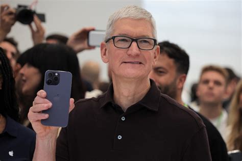 A­p­p­l­e­ ­C­E­O­’­s­u­ ­T­i­m­ ­C­o­o­k­,­ ­A­p­p­ ­S­t­o­r­e­’­d­a­k­i­ ­K­a­l­d­ı­r­ı­m­l­a­r­l­a­ ­İ­l­g­i­l­i­ ­E­n­d­i­ş­e­l­e­r­i­n­i­ ­J­a­p­o­n­y­a­ ­B­a­ş­b­a­k­a­n­ı­n­a­ ­İ­l­e­t­t­i­:­ ­R­a­p­o­r­